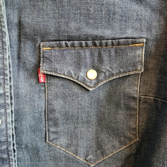 levi's chambray denim western shirt, new with tags, vintage style, tailored fit - Picture 4 of 6